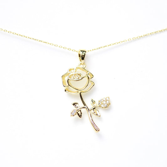 Rosa dorada con hojas brillantes de Diamantes incrustados, Oro laminado